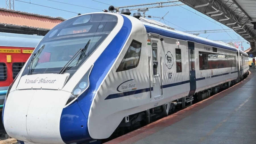 Vande Bharat Express  ट्रेन का किराया हो सकता है 30% कम, पढ़िए पूरी खबर
