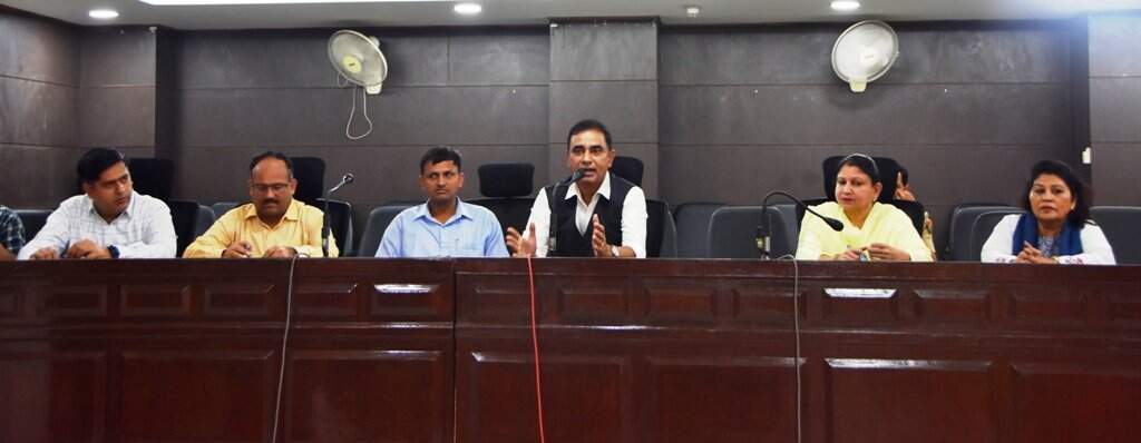 महिलाओं का सम्मान करना हम सबका नैतिक कर्तव्य -DC