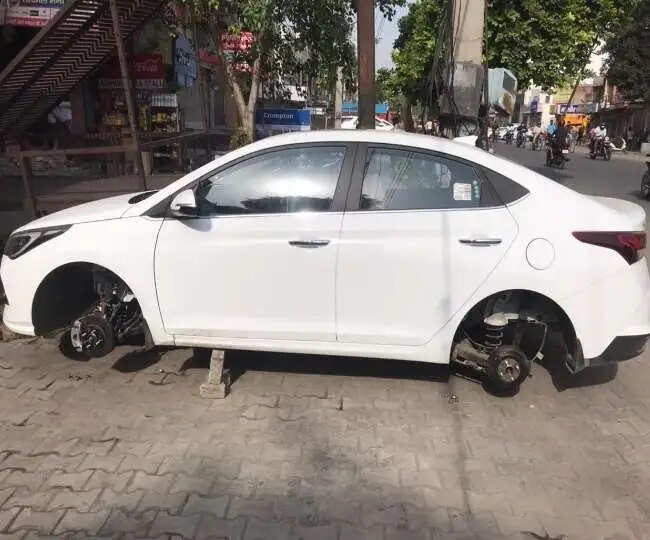 PANIPAT: 7 दिन पहले खरीदी थी नई कार, 12 मिनट में चोरो ने चुराए कार के चारो टायर