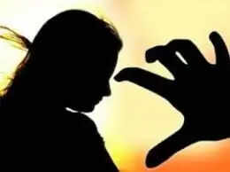 पति डकैती के आरोप में गया जेल, देवर ने भाभी से किया दुष्कर्म