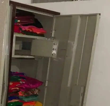 पानी-पीने के लिए घर में घुसा अज्ञात युवक, 75 हजार की नकदी पर किया हाथ साफ