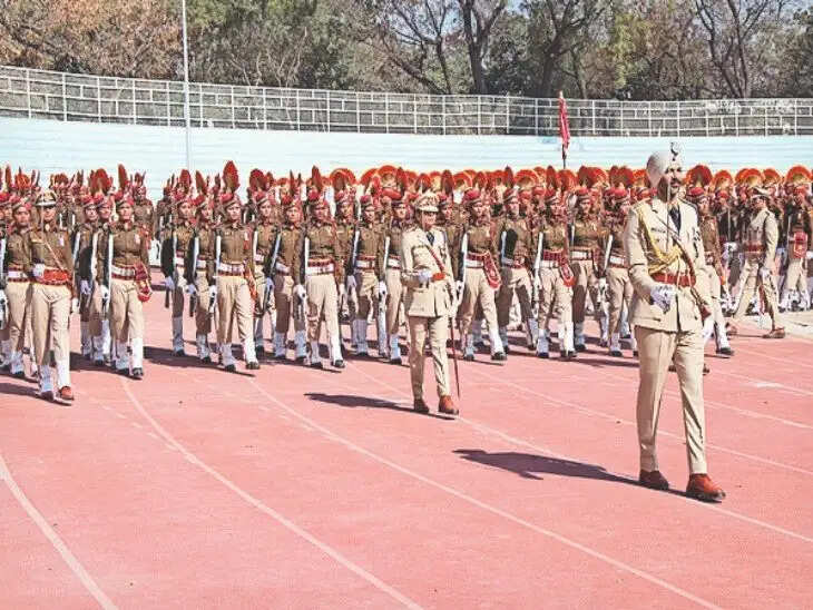 हरियाणा पुलिस को मिलने वाला है राष्ट्रपति निशान, <em>जवानों की वर्दी अब प्रेजिडेंट कलर से होगी सुसज्जित</em>