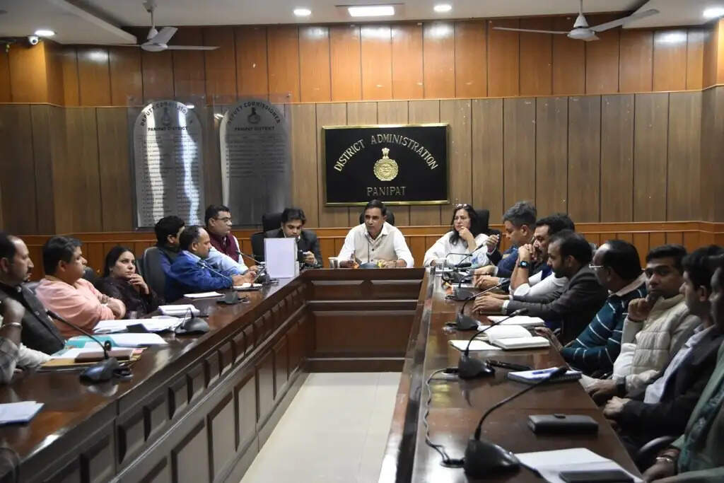 PANIPAT मे अब नही दिखेंगे कूड़े के ढेर, मुख्यमंत्री ने अधिकारियो को कहा- कूड़े की ढेर नहीं दिखाई देने चाहिए