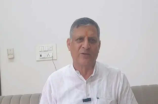 HARYANA में 2 मंत्रियों का बड़ा ऐक्शन, कंवरपाल गुर्जर ने पटवारी को किया, सस्पेंड,बिजली मंत्री ने नायब तहसीलदार को किया चार्जशीट