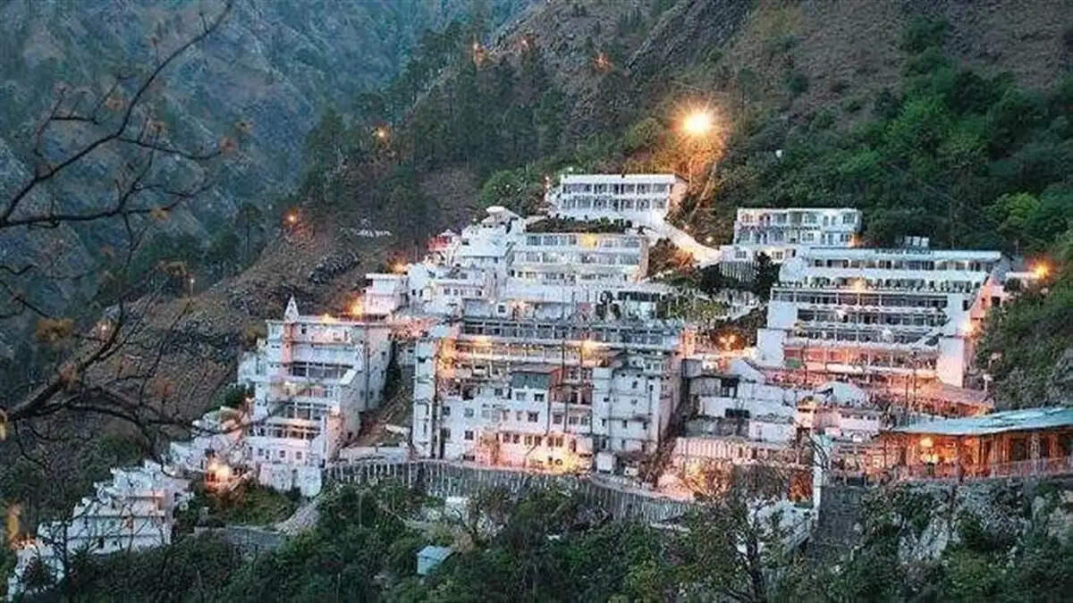 वैष्णो देवी जाने वाले भूलकर&nbsp;भी न करें ये काम, लग गया Ban