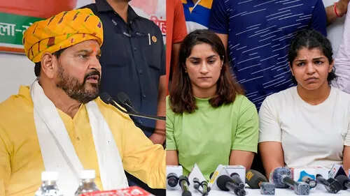 WFI चुनाव पर HIGHCOURT में सुनवाई आज, इलेक्शन से 1 दिन पहले लगाई थी रोक