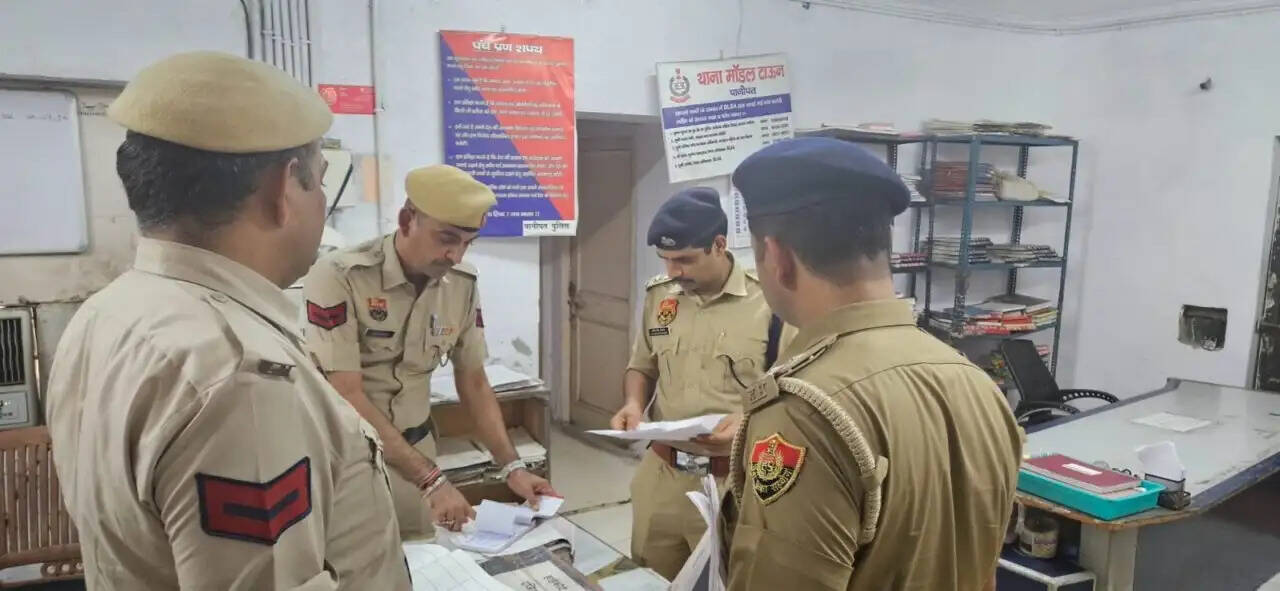 पानीपत के SP अचानक&nbsp;पहुंचे&nbsp;थानो में ,बोले-कोताही बरतने वालों पर होगी कार्रवाई