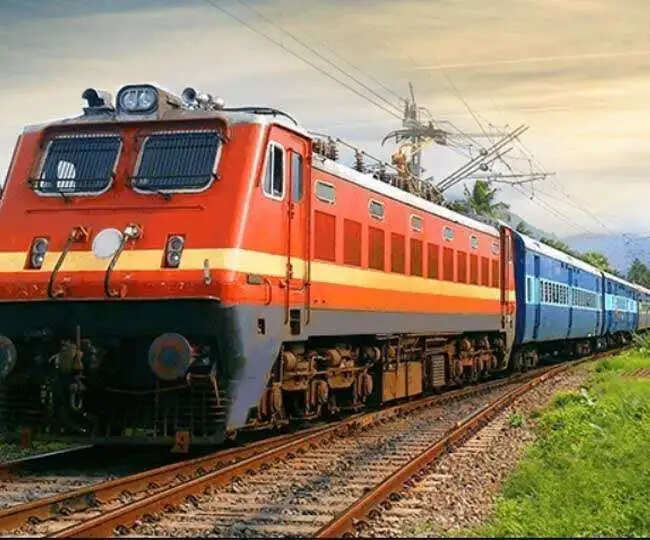 अब बिना टिकट भी कर सकेंगे Train में सफर, Raliway Station से करना होगा ये काम