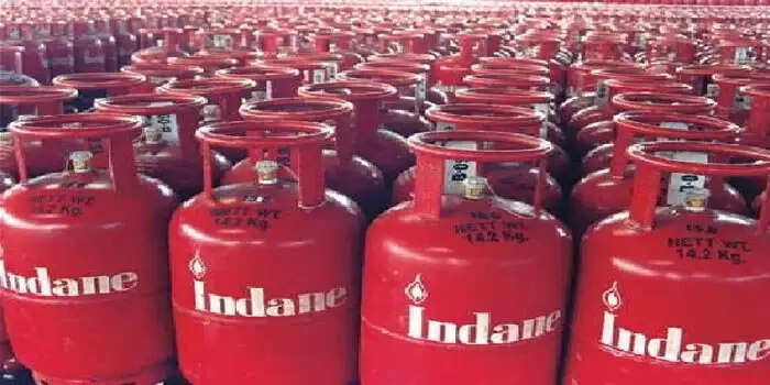 माचिस और गैंस सिलेंडर के अलावा ये सब भी हुआ महंगा, जेब पर पड़ेगा गहरा असर