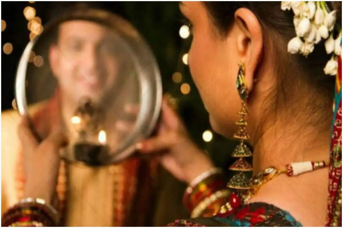 करवा चौथ की सरगी में खाएं ये फ़ूड, नहीं लगेगी बिल्कुल भूख