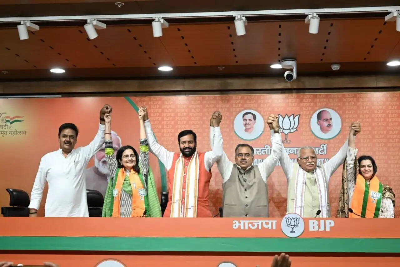 HARYANA:- कांग्रेस को झटका, किरण चौधरी और श्रुति चौधरी बीजेपी में शामिल