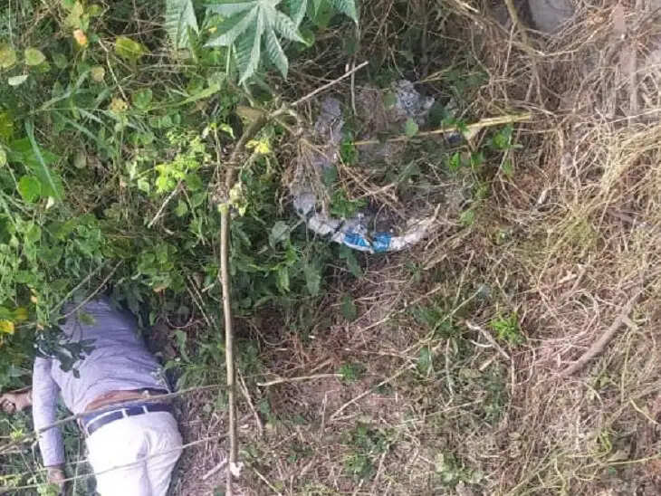 शादी से घर लौट रहा था व्यक्ति, संदिग्ध हालातो में मिला शव