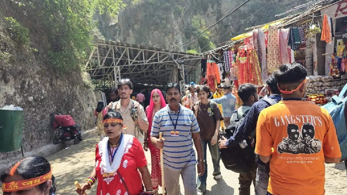 बारिश के चलते स्थगित हुई वैष्णो देवी यात्रा