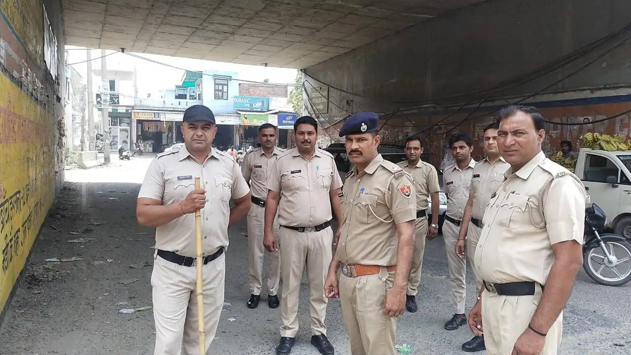 PANIPAT पुलिस ने नाकाबंदी कर संदिग्ध व्यक्तियों व वाहनों की जांच की, मनाया पुलिस प्रेजेंस डे
