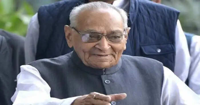 कांग्रेस के वरिष्ठ नेता मोती लाल वोरा का निधन, कल ही मनाया था 93वां जन्मदिन