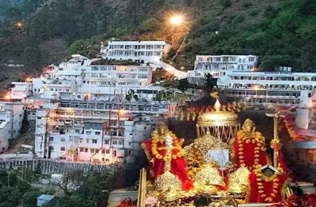बारिश के चलते स्थगित हुई वैष्णो देवी यात्रा