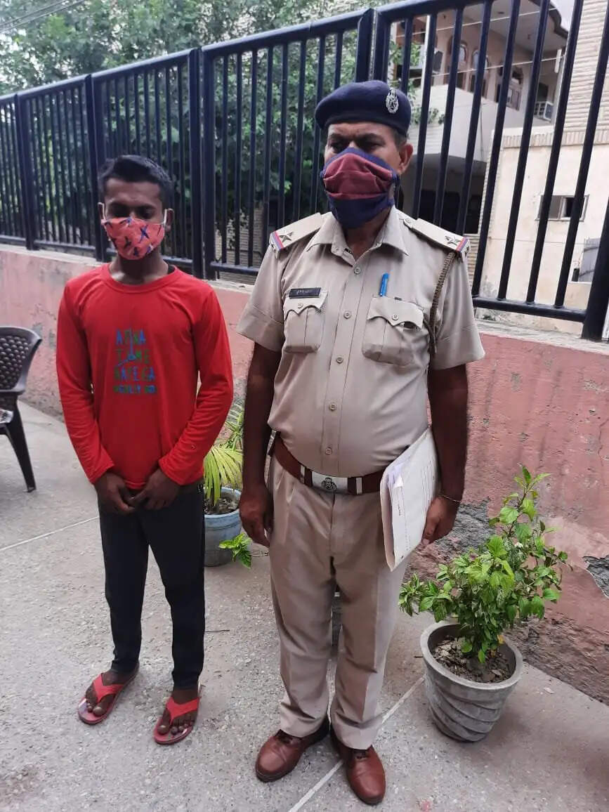 निर्माणाधीन मकान से बिजली की तार चोरी करने वाला आरोपी गिरफ्तार
