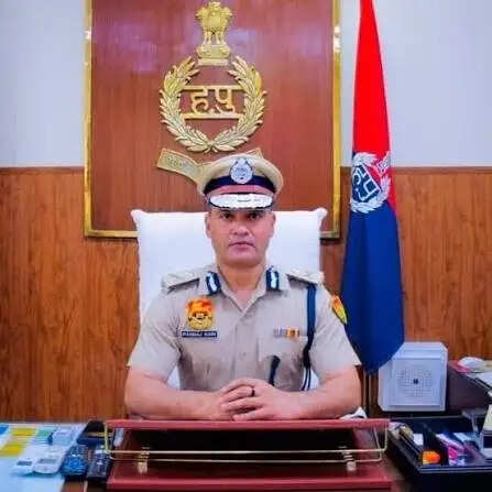 पंचकूला में बुजुर्गों की सुरक्षा को लेकर पुलिस अलर्ट, 1800 वरिष्ठ नागरिकों के घर पहुंचेगी टीम; घरेलू सहायकों की भी होगी जांच!