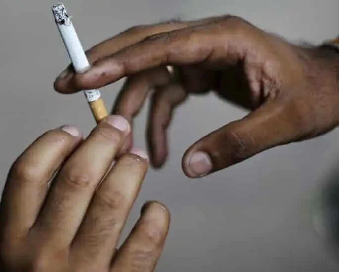 PANIPAT में बीड़ी न देने पर युवक ने जलाई बाइक, लघुशंका करने के लिए रास्ते में रुके थे 3 दोस्त, पढ़िए पूरा मामला
