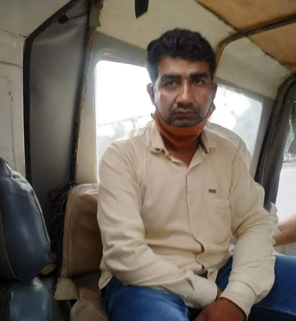ट्रैफिक पुलिसकर्मी से पंगा लेना पड़ा महंगा, पानीपत का ये युवक गिरफ्तार