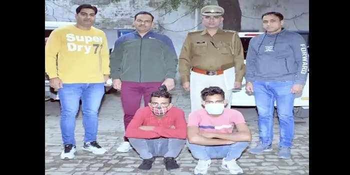 युवक की जेब काटकर चुराया था पर्स, आरोपी पुलिस की गिरफ्त मेें