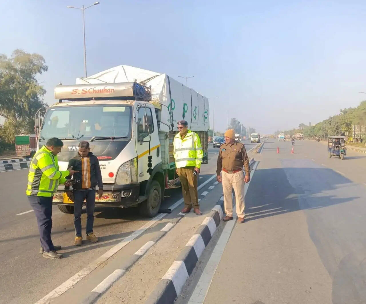 Panipat:- Wrong Side से आ रहे थे वाहन चालक, पुलिस ने कर लिए 3 वाहन जब्त