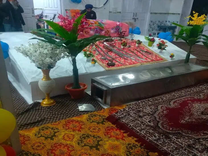 HARYANA के इस गुरूद्वारे में गुल्लक तोड़कर चोरों ने  निकाले करीब 7 हजार की राशि