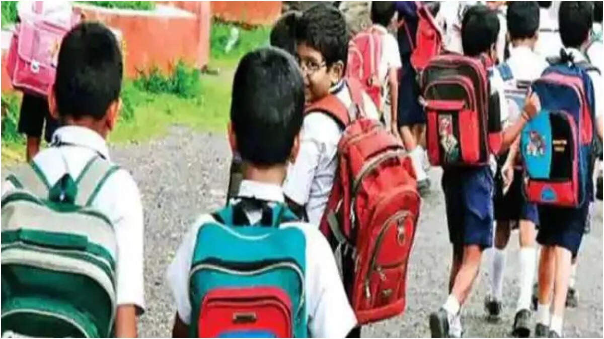 हरियाणा में नहीं चलेगी निजी स्कूलों की मनमानी, महंगी किताबे खरीदने पर पाबंदी