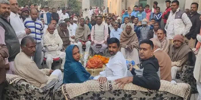 PANIPAT वार्ड-24 में विधायक महीपाल ढांडा ने पीने के पानी की पाईप लाइन डालने के कार्य का किया शिलान्यास