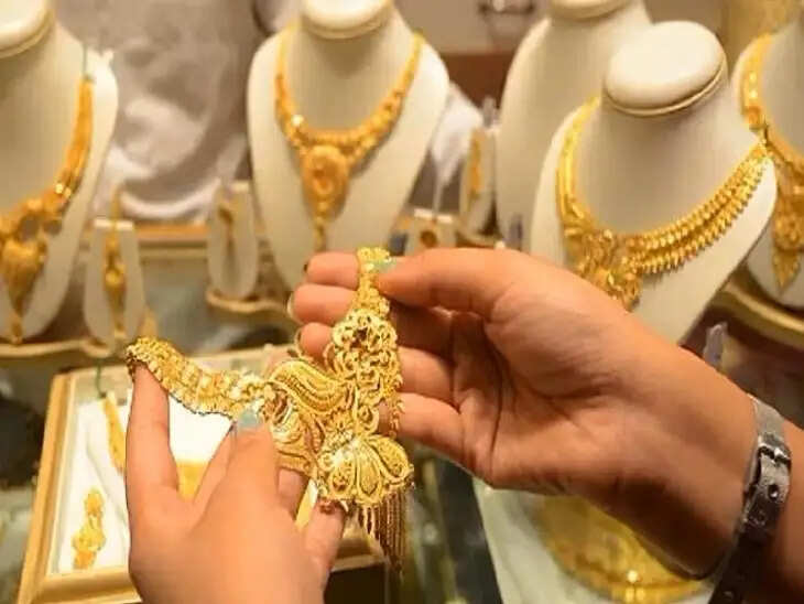 सोने-चांदी के दाम में लगातार तीसरे हफ्ते तेजी, चांदी इस हफ्ते 17,000 महंगी हुई