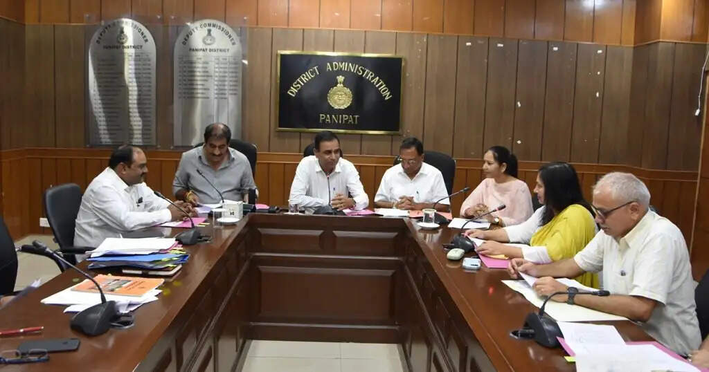 पानीपत मे डी-प्लान मोनिट्रिंग कमेटी की बैठक, बजट की बढ़ोतरी के लिए विधायकों ने DC से किया अनुरोध