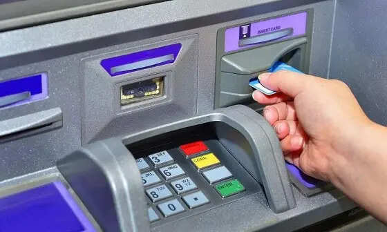 PNB, HDFC,SBI और ICICI Bank के ATM से पैसा निकालने पर अब देना पड़ेगा चार्ज