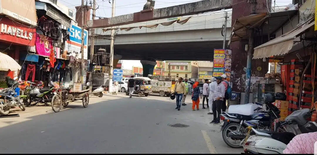 पानीपत का रेलवे रोड़ हुआ वन-वे, बढते जाम को लेकर लिया फैसला