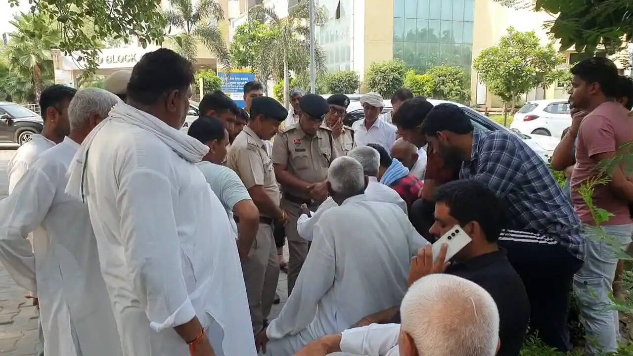 पानीपत में भरी पंचायत में म# र्डर करने वाले बाप- बेटा गिरफ्तार
