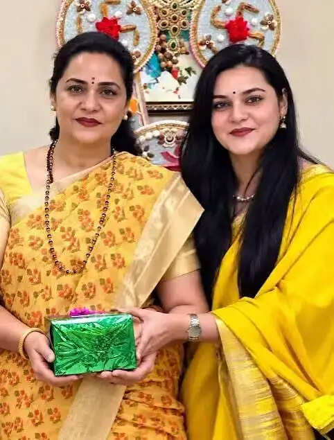 सिरसा की बेटी ने HCS परीक्षा पास कर रचा इतिहास, मां सांसद तो पिता रहे चुके है DIG