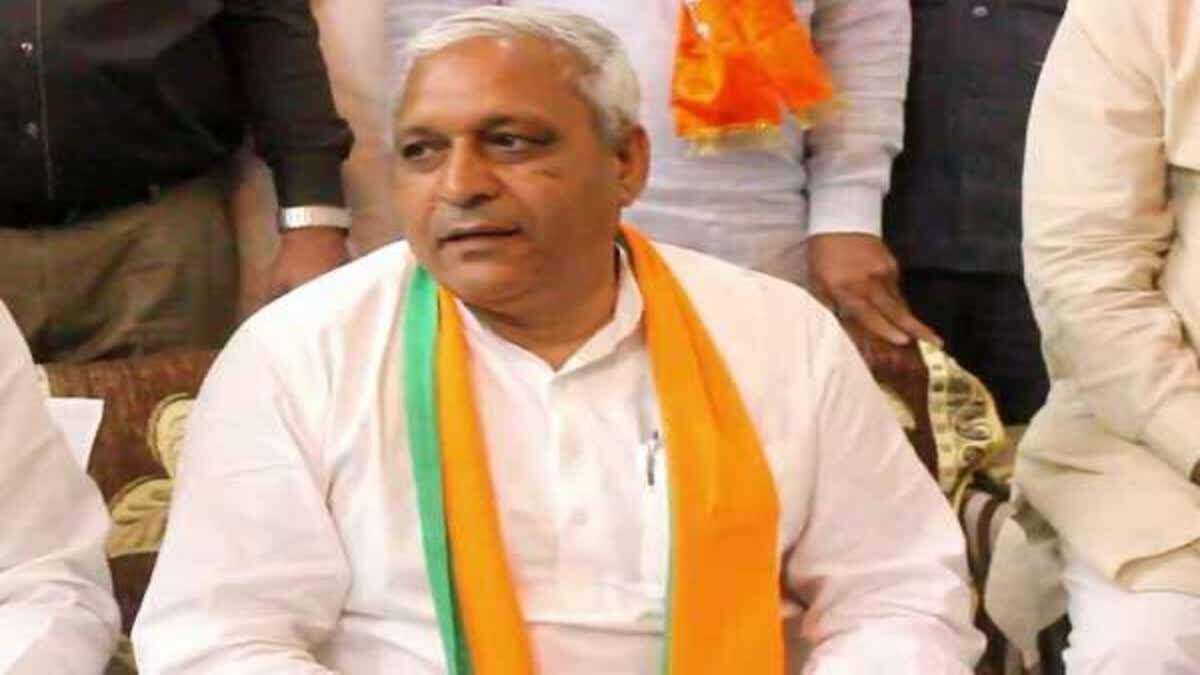 HARYANA में 42 अफसर चार्जशीटेड