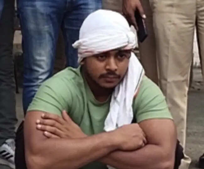 मां-बेटी की हत्या का हुआ खुलासा, नौकर को मिली सुपारी, पढिए