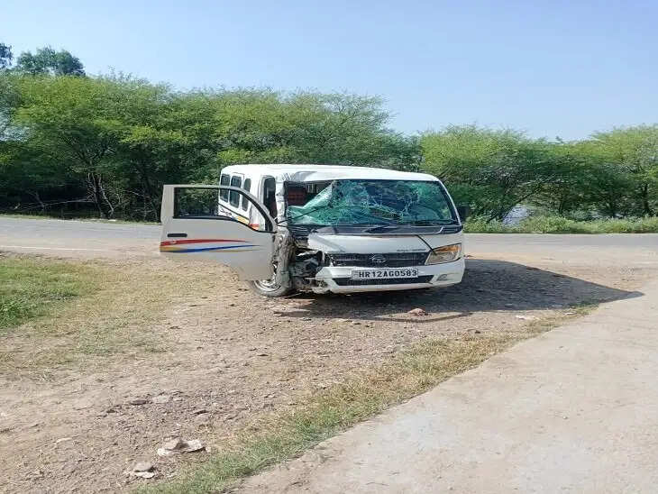 हादसा- 2 बसों की आपस में हुई भिडंत, 5 बच्चों समेत ड्राइवर घायल