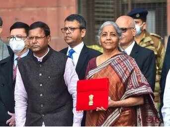निर्मला सीतारमण पेश करेंगी आज 7वां बजट, टैक्स में मिल सकती है राहत
