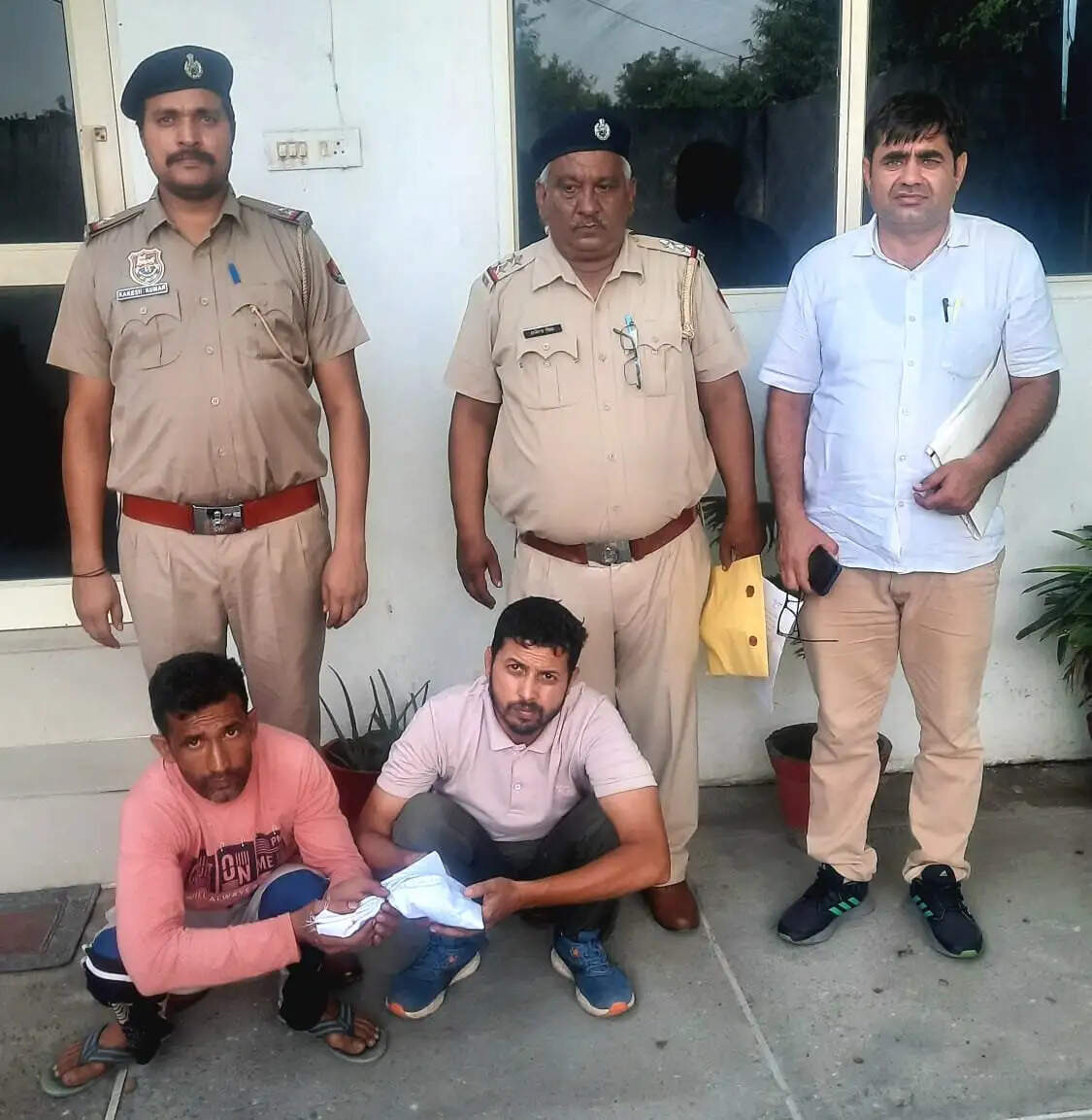 पानीपत पुलिस ने गिरफ्तार किया 2 नशा सप्लायरों को