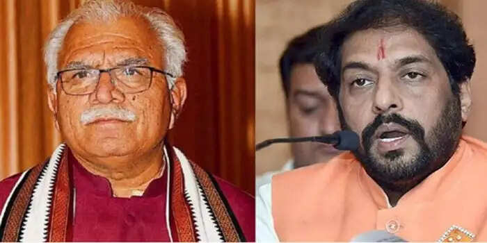 गोपाल  कांडा मिलने पहुचें CM मनोहर लाल से