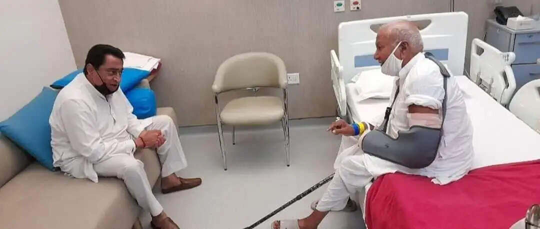 ओपी चौटाला से मेदांता अस्पताल में मिलने पहुंचे MP के पूर्व CM कमलनाथ