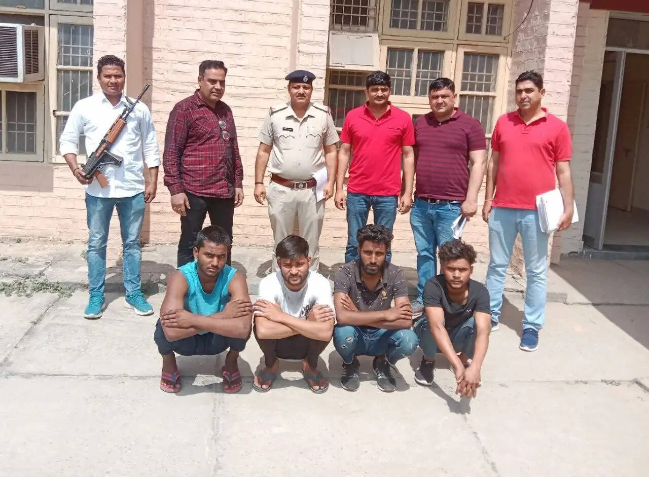 ताऊ देवी लाल पार्क मे हुई चौकीदार की ह*त्या का पर्दाफाश, 4 युवको ने की थी ह*त्या