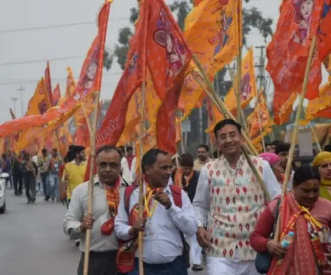 PANIPAT मे चुलकाना धाम पर महिला की चेन झपटी, कंधे पर मूंह रखकर दातों से काटी चेन