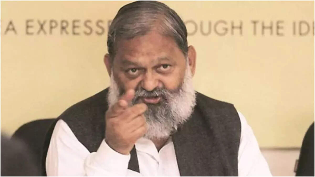 मंत्री AnilVij का निर्देश, Haryana में 60KM स्पीड से चलेंगी बसें
