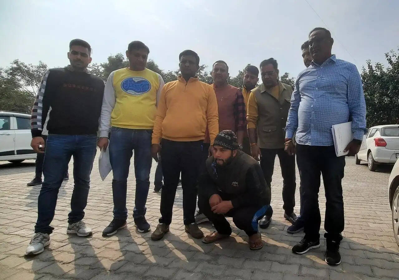 3 ह*त्या के बाद की थी घी व्यापारी की चौथी ह*त्या, आरोपी ने चलाई पुलिस पर गोलियां, अब गिरफ्तार