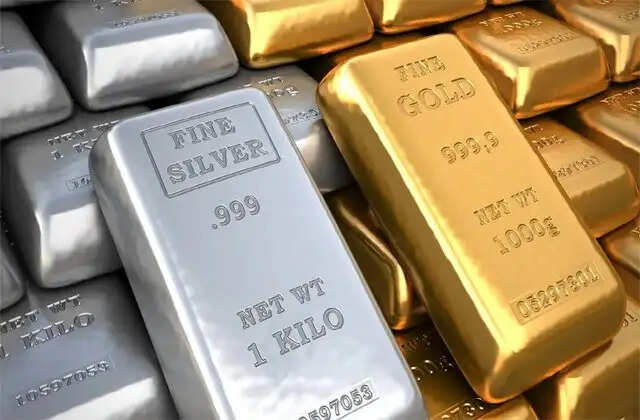 Silver पहली बार 2 लाख प्रति किलो के पार