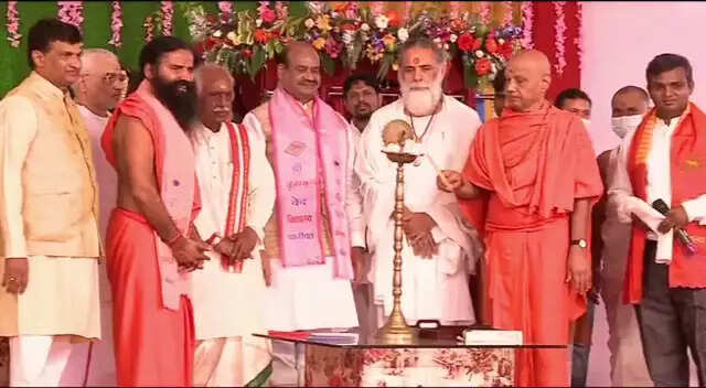 अंसल सिटी में वेद विद्यालय भवन व ज्ञानेश्वर मंदिर का किया गया लोकापर्ण