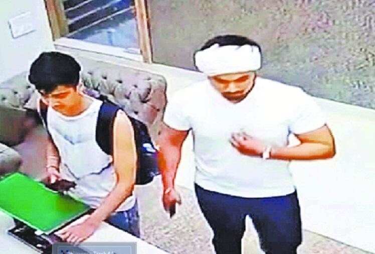 रोहतक हत्याकांड का हुआ बडा खुलासा, बेटे ने सेक्सजेंडर चेंज करवाने के लिए की थी परिवार की हत्या.
