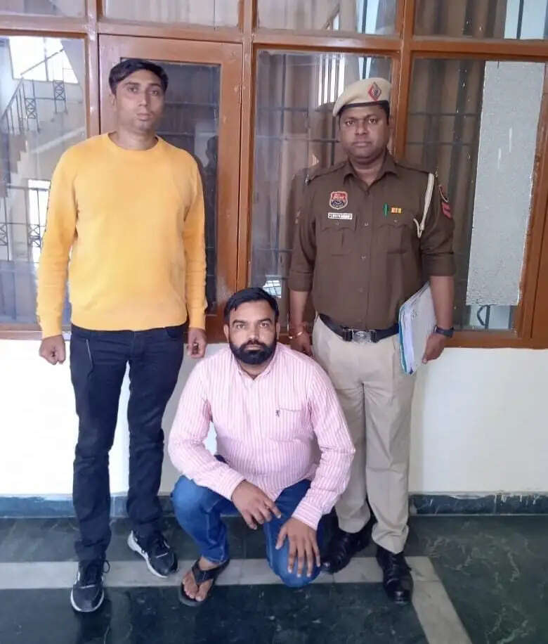 अवैध असला सप्लायरआरोपी को प्रोडक्शन वारंट पर आई पानीपत पुलिस